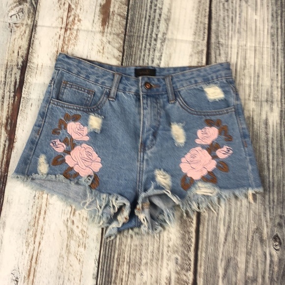 OnTwelfth Pants - OnTwelfth Women Floral Embroidered Short Size 26